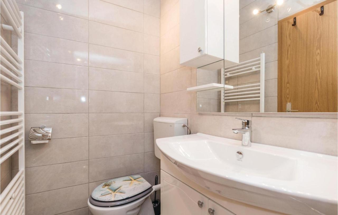 Cozy Apartment In Lovran With Kitchen Kültér fotó