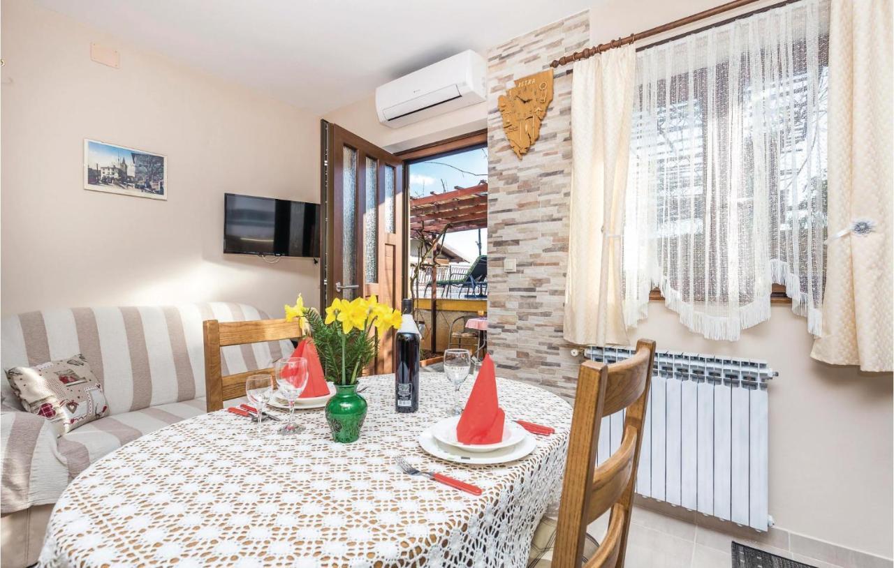 Cozy Apartment In Lovran With Kitchen Kültér fotó