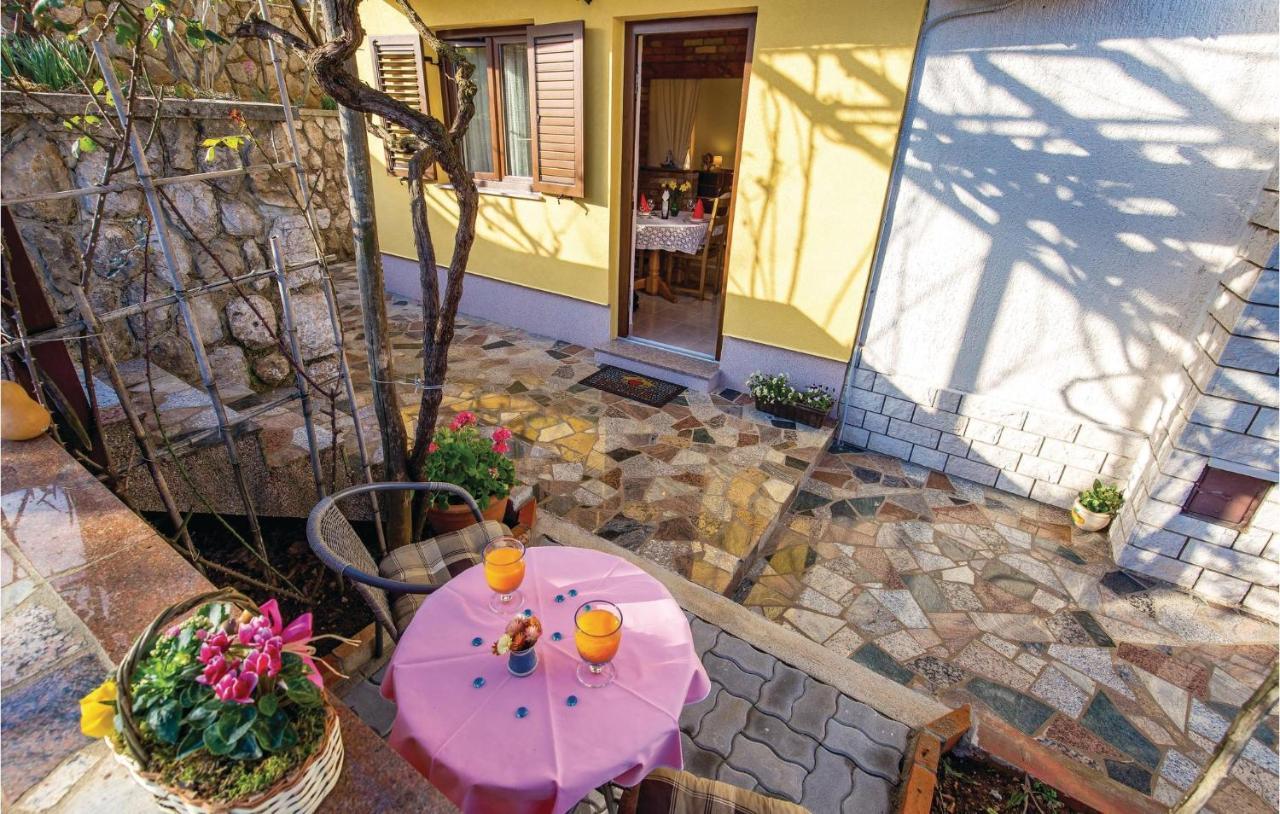 Cozy Apartment In Lovran With Kitchen Kültér fotó
